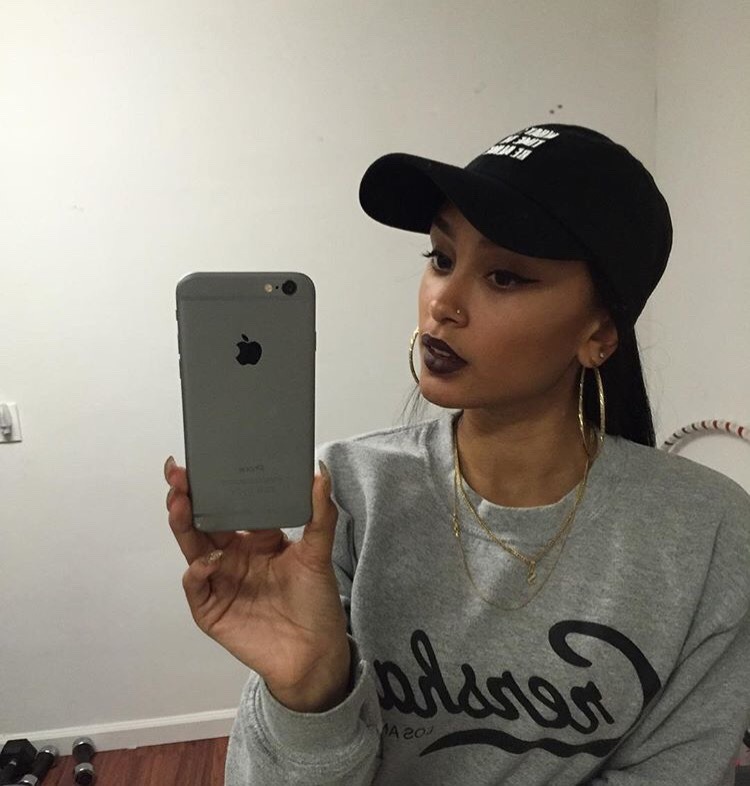 bombshellssonly:  @sky.ykss