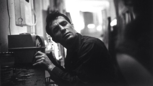 molecoledigiorni:  “inutile agitarsi, occorre ben altro”   Jack Kerouac, Berkeley 1968