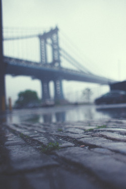 r2&ndash;d2:  Manhattan Blue by (WanderingtheWorld) 