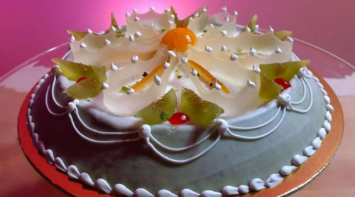 ferribotti:  La cassata ha una sua filosofia di vita, come il bushido o lo zen. Si basa innanzitutto su tre rapporti fondamentali: Fragilità, Equilibrio, Creazione.La Fragilità è insita nei prodotti che si usano, la ricotta ad esempio è qualcosa di