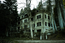 ribekovdeth:  Brestovac - abandoned sanatorium