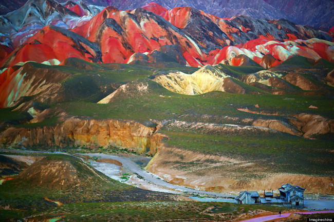 leslieseuffert:  At first glance, you’d assume that these images couldn’t possibly