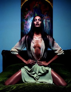 sexintelligent:  Joan Smalls Photography by Mario Sorrenti Published in Vogue Paris  February 2011