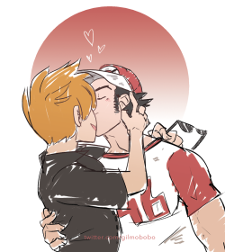 gilmobobo: i drew this at 4am when twitter resurrected the original ship. sorry for messiness! honeymoon smooches!!!!!!! 