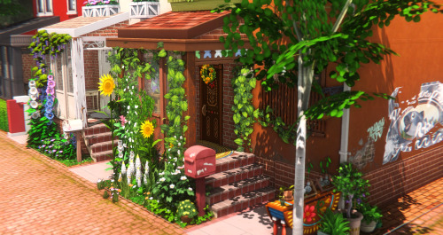 More Semi Finished Exterior Houses! Just Need To Finish The Balconys On The Back Properly. Theyre Inspired