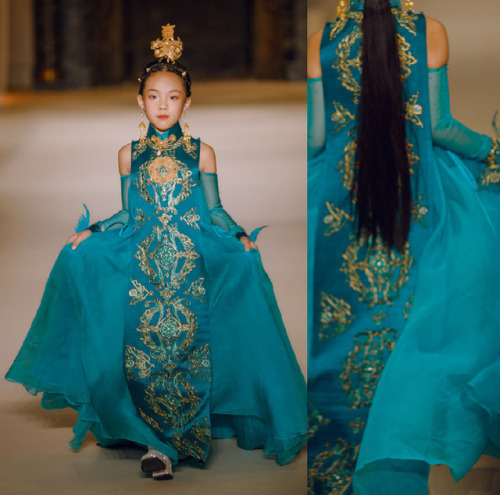 fuckyeahchinesefashion:Heaven Gaia S/S Paris 2019 | Designer Xiong Ying / xiur 熊英 | PartⅥ*SCREAMS FR