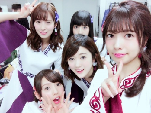 omiansary27:  http://blog.nogizaka46.com/