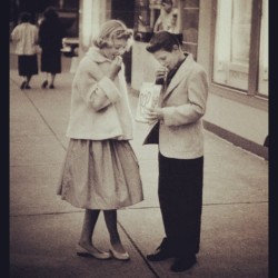 I wish we lived in the era of cute dates