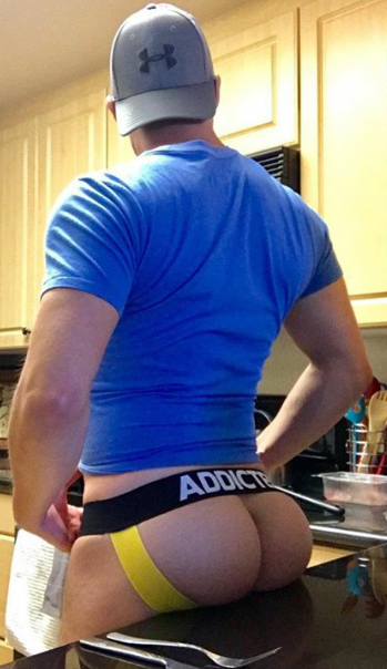 adictoalosculones:  Juicy Asses😲😳😍😈🍑👅🍆💦