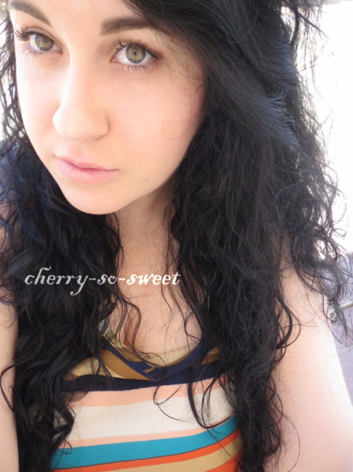cherry-so-sweet:    cherry-so-sweet.tumblr.com 