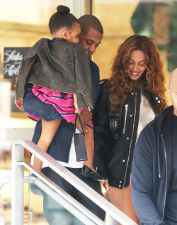 adoringbeyonce: The Carters out in Beverly