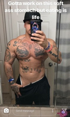 thot-drink: Sexy husky papi. He’s so verbal! And that ass!! 😋😋 