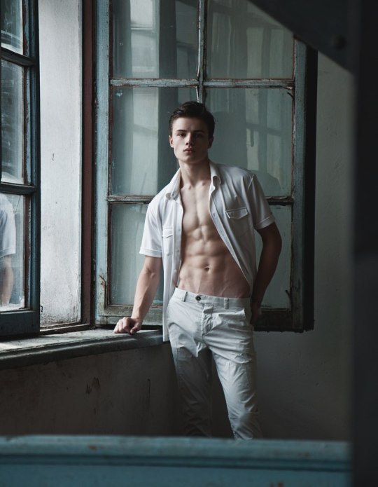  @beautifulandhotguy@bestofshirtless