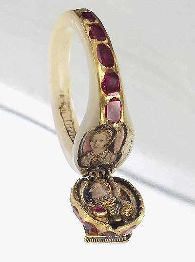 queenanne-boleyn:   THE ring is going to be on public display!  Between September