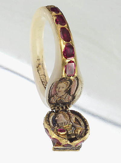 renaissance-art:Elizabeth I’s diamond and ruby ring, bearing her initial and taken from her body aft