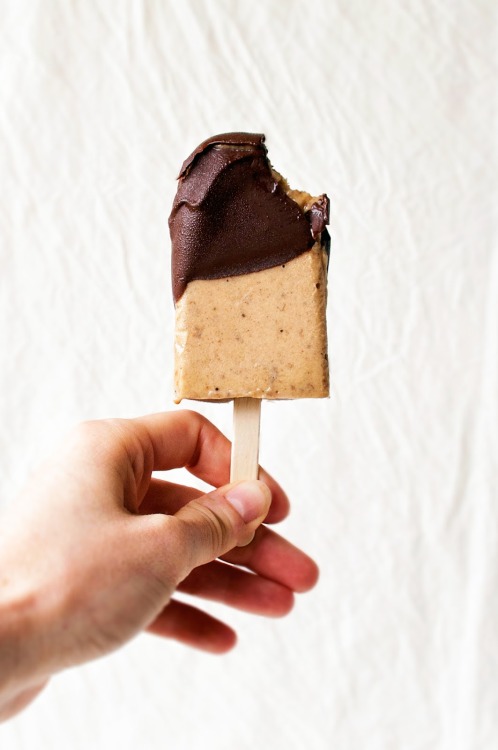fullcravings: Healthy Dreamy Peanut Butter, Banana, &amp; Chocolate Popsicles
