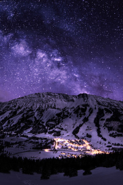 porcvpine:  Starry Night | Jonathan Besler