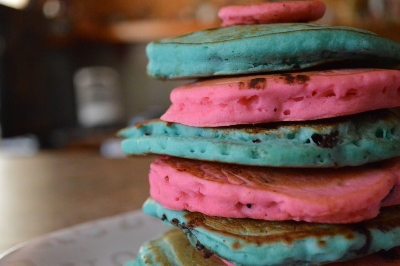 pink-and-teal:  brockleeinc10:  Teal and Pink Chocolate Chip Pancakes made this morning