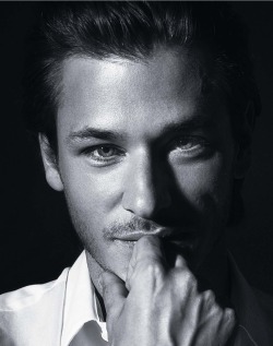 hotfamousmen:    Gaspard Ulliel  