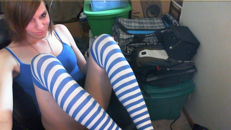 tillycottontail:  Sorry for background clutter, i have like 90% of my stuff packed