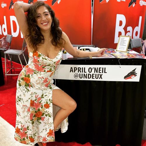 Last day to say hi at Exxxotica Miami! ❤️❤️  (at Miami Airport Convention Center) https://www.instagram.com/p/CUBCeEOrjP0/?utm_medium=tumblr