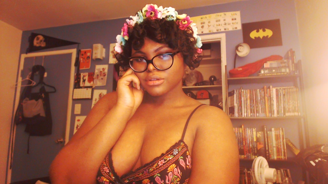kat-blaque:  Floral Crowns and bra burning.  #feminisminaction #theendoftheworld