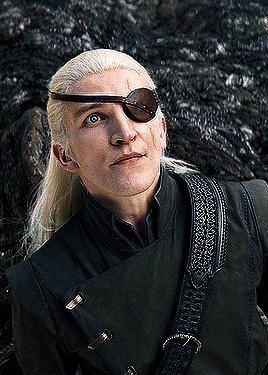 Ewan Mitchell As Aemond Targaryen In HOUSE OF THE DRAGON (2022-) S02E04 | "The Red Dragon And The Gold"