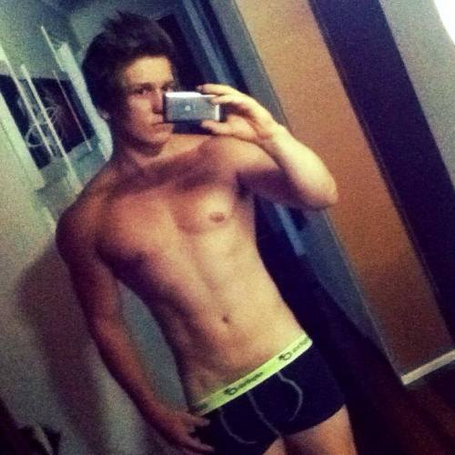2sthboiz:  BLONDY AUSSIE