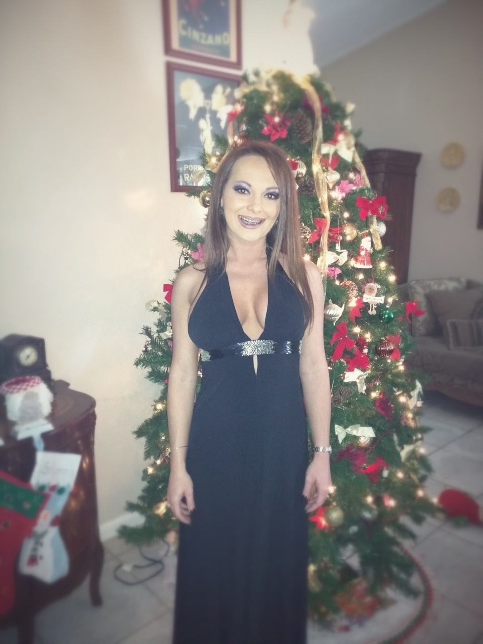 lindseyfanworld:My favorite slut wife Lindsey. I especially love when she poses in