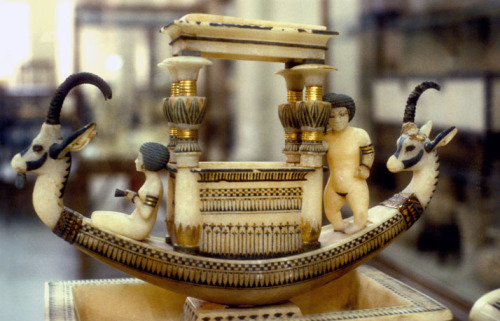 egypt-museum:Basin with a Boat from the tomb of TutankhamunIt is considered one of the most beautifu