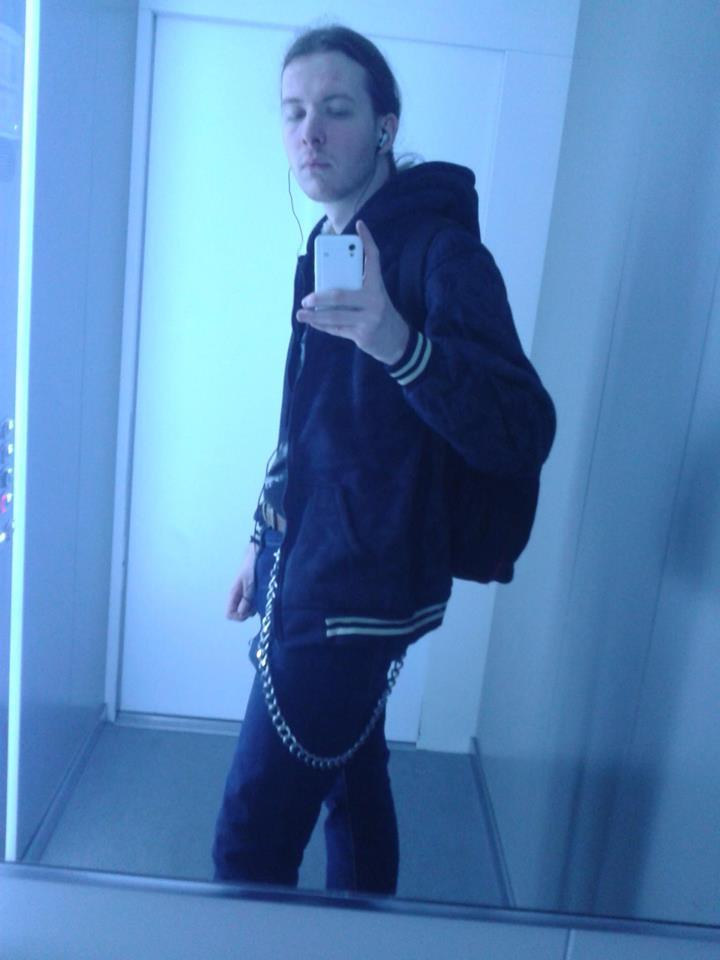 syfycity:  I made a spontaneous selfie in the elevator of my college; A friend told