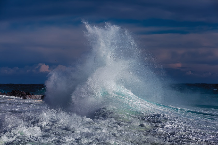 nubbsgalore:  explossions in the sea. photos by giovanni allievi along the italian