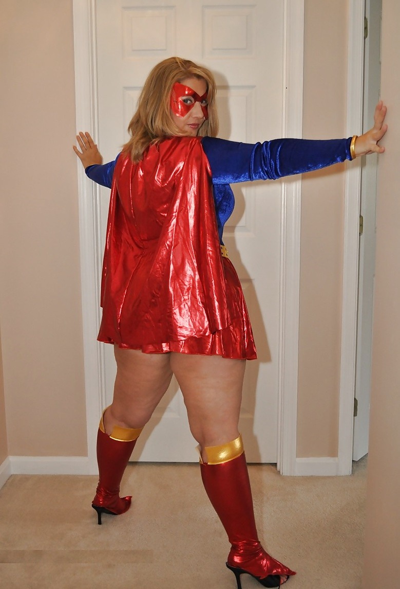 kebu74:  Sexy BBW blonde as superwoman