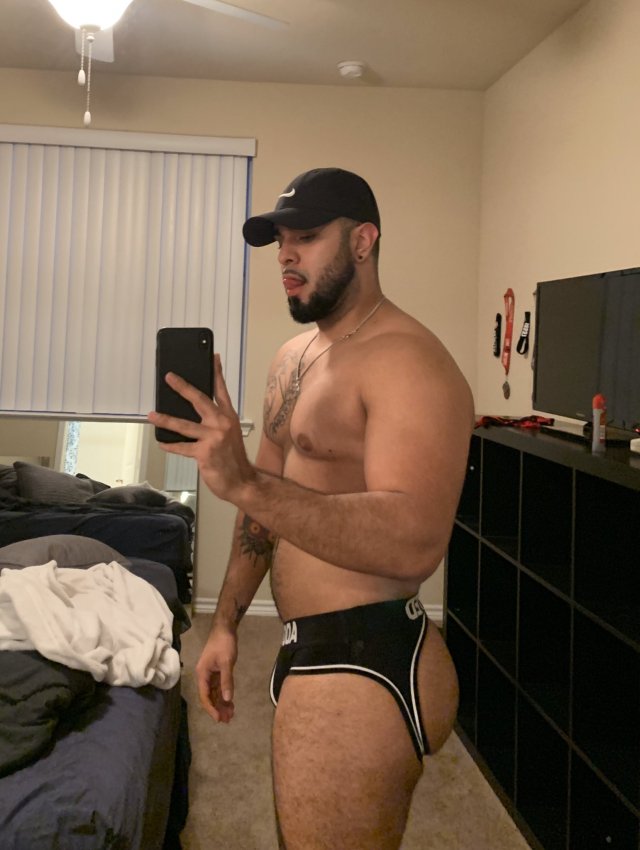 bear-hairy:Déjanos tu comentario 🐻. Rebloguea y comparte el contenido si te gustan las fotos. #Bear_Hairy