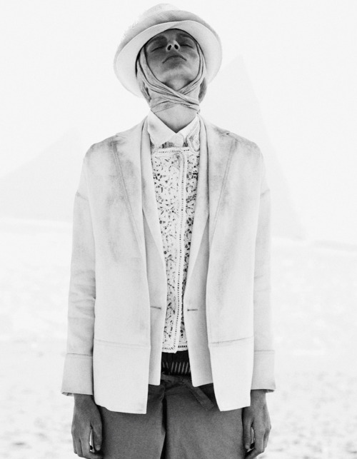 vmagazine:&lsquo;Avventura Nel Deserto&rsquo; - Model: Jules Mordovets - Photographer: Mar