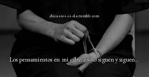 uno no sonrie por felicidad ni llora por tristeza.