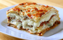 yummyfoooooood:Cheesy Lasagna