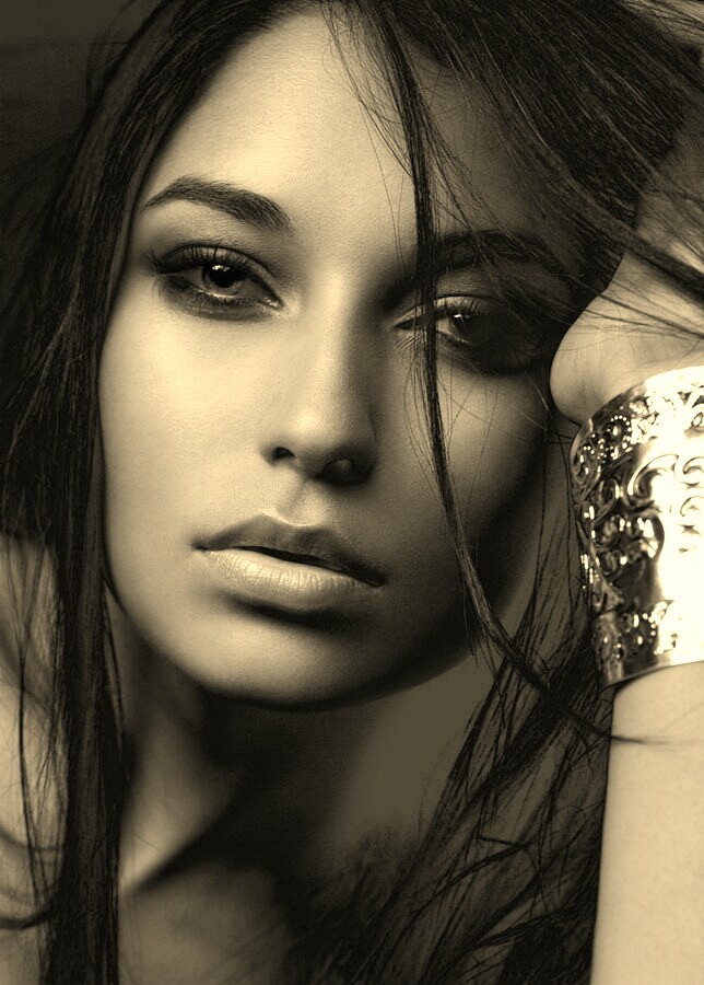 Addicted To the Beauty of Women