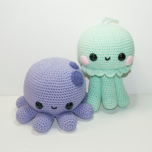 heartstringcrochet:Adorable Jellyfish is now available and READY TO SHIP!https://www.etsy.com/listing/220471195/mint-jellyfish-ready-to-ship Purple Octopus is also READY TO SHIP as well. https://www.etsy.com/listing/220257688/octopus-ready-to-ship 