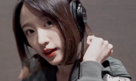 hyoyu:   hani’s beauty mark, her mole on her left cheek bonus:  