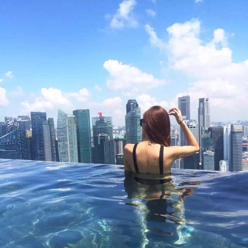 king-t-stant:  littlexue:  They called me chiobu in Singapore  来自中国的Grace，正在纽约留学，来认识一下吧~ Grace,from 