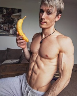 Anthony Welsh | @Vegananth  Petas Hottest Male Vegan Winner  //Banana Lovers[This