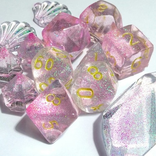 New dice! I made these using the colours from my undine character. They’re super clear and iri