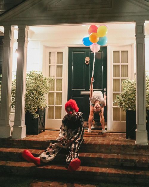 Happy Halloween everyone! Photographer: Eva Nys - Models: Georgia Bryan & Anna McNulty - Via Ins