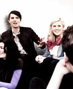 lestears:  Dan and Louise being cute.
