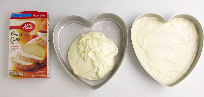 sweetoothgirl:strawberry surprise cake