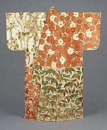 thekimonogallery:This is one of the world’s oldest surviving kimonos: 16th century, Japan.  Kosode (