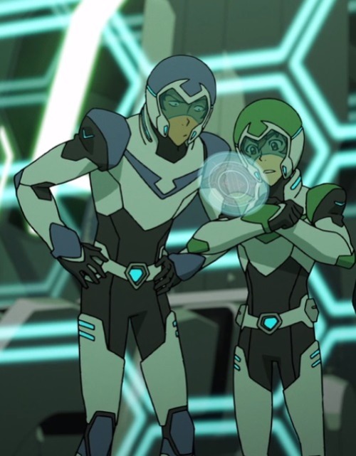 fanart-rainbox:myeverlastingship:Pidge  and Lance height difference is my WEAKNESSYessss