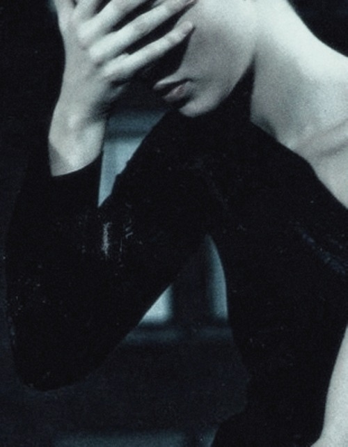 photonotdead:  pradaphne:  Kate Moss photographed by Steven Klein for Harper’s Bazaar September 1996.  Photonotdead     ~ Image is Emotion 