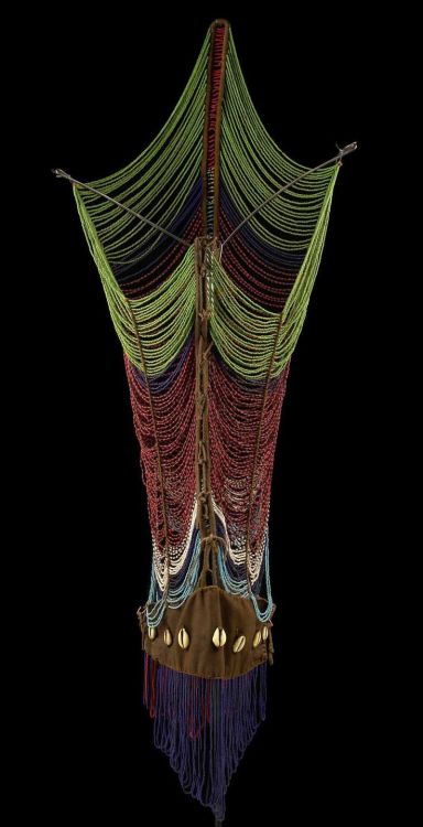 virtual-artifacts: Corset and ’Dinka Warrior With Spear, Sudan, Africa. (Carol Beckwith &